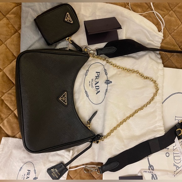 PRADA RE-EDITION 2005 HANDBAG IN BLACK LEATHER SAFFIANO - Picture 2 of 9